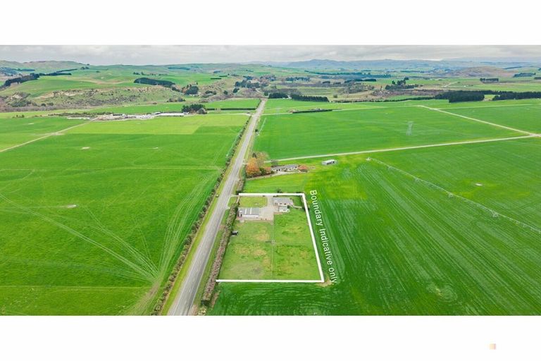 Photo of property in 856 Hakataramea Highway, Waimate, 7977