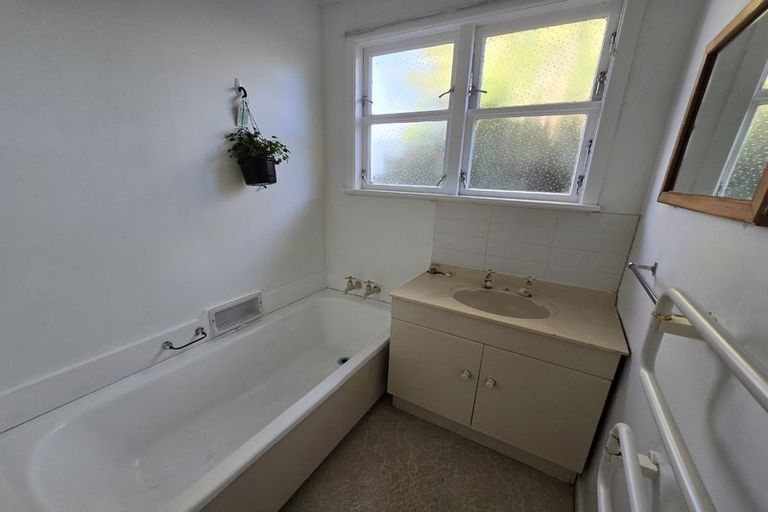 Photo of property in 90 Rakau Road, Hataitai, Wellington, 6021