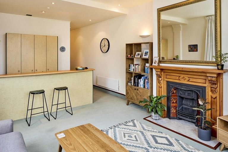Photo of property in 10/37u Majoribanks Street, Mount Victoria, Wellington, 6011