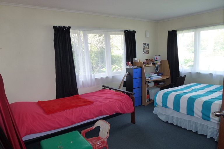 Photo of property in 11 Sherwood Avenue, Te Atatu South, Auckland, 0610
