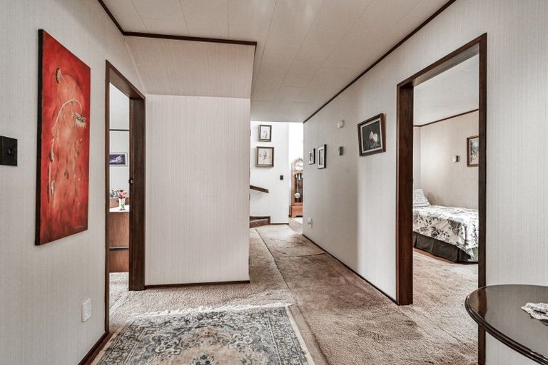 Photo of property in 17 Donegal Crescent, Tamatea, Napier, 4112