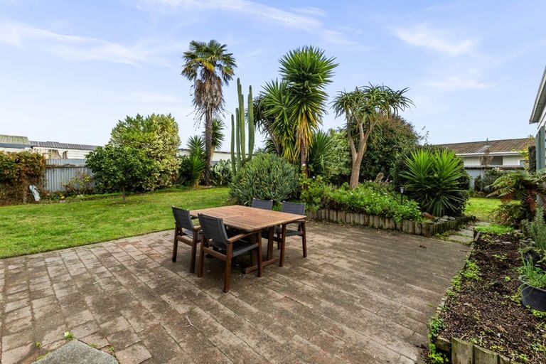 Photo of property in 32 Skerrett Crescent, Tamatea, Napier, 4112