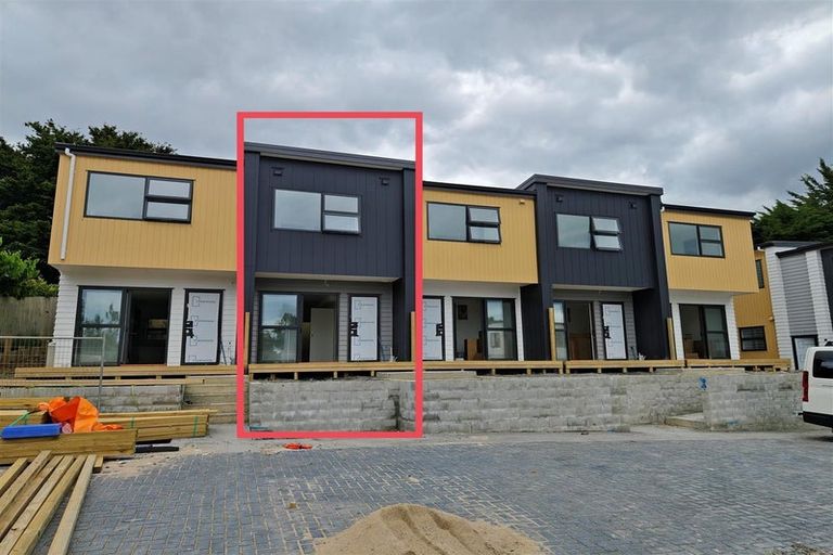 Photo of property in 13/13 Grove Lane, Pakuranga, Auckland, 2010