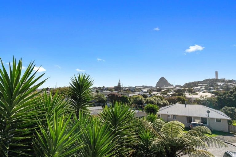 Photo of property in 12 Lavender Close, Spotswood, New Plymouth, 4310