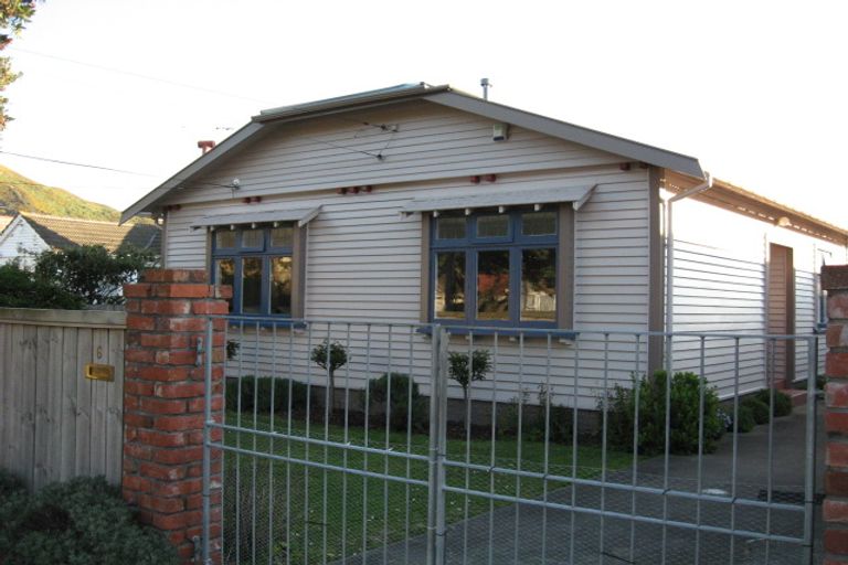 Photo of property in 6 Malone Road, Waterloo, Lower Hutt, 5011