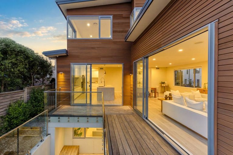 Photo of property in 7 Bounty Road, Long Bay, Auckland, 0630