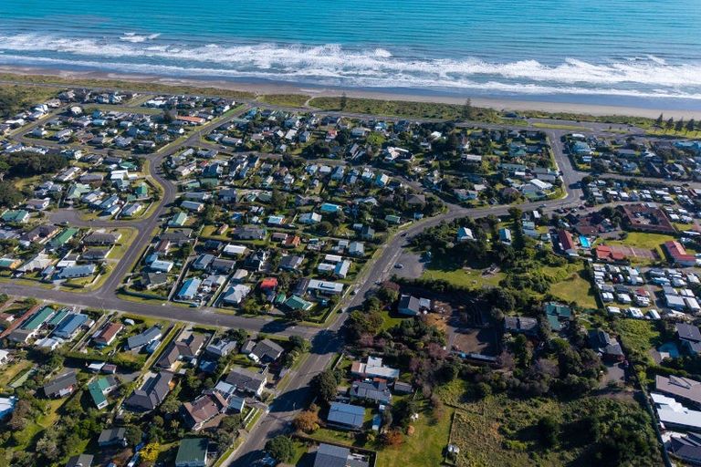 Photo of property in 45a Tasman Road, Otaki Beach, Otaki, 5512