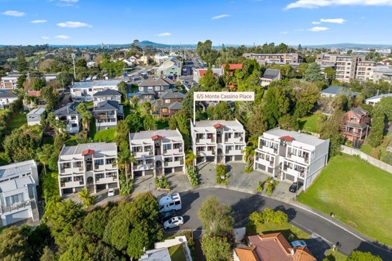 Photo of property in 6/5 Monte Cassino Place, Birkdale, Auckland, 0626