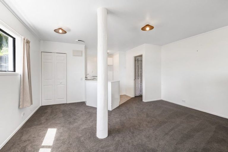 Photo of property in 65 De Luen Avenue, Tindalls Beach, Whangaparaoa, 0930