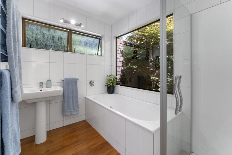 Photo of property in 7 Maungakotukutuku Road, Paraparaumu, 5032