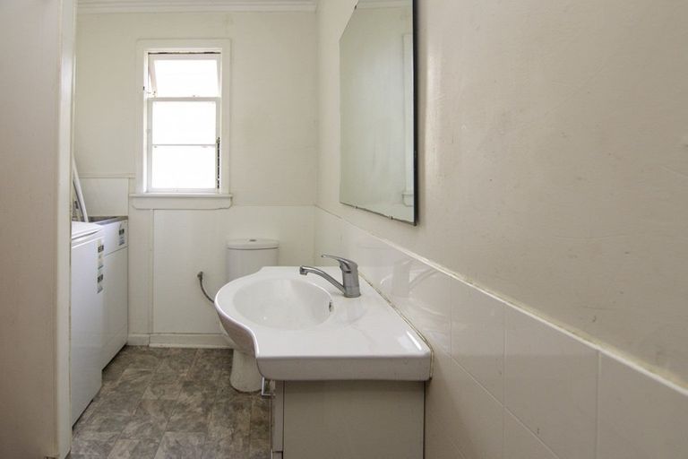 Photo of property in 12 Larsen Court, Roslyn, Palmerston North, 4414