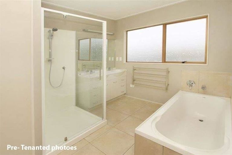 Photo of property in 6a Quo Vadis Place, Red Beach, 0932