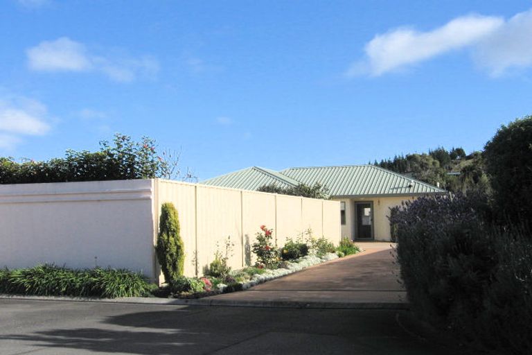 Photo of property in 17a Pukekura Place, Taradale, Napier, 4112