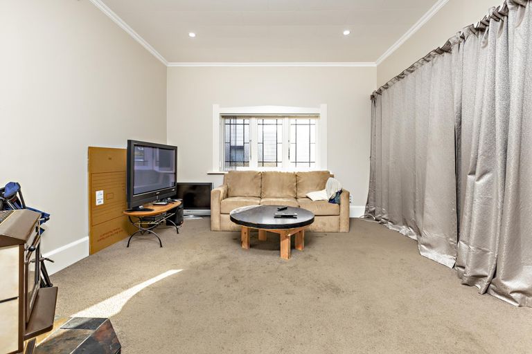 Photo of property in 63 Gray Avenue, Mangere East, Auckland, 2024
