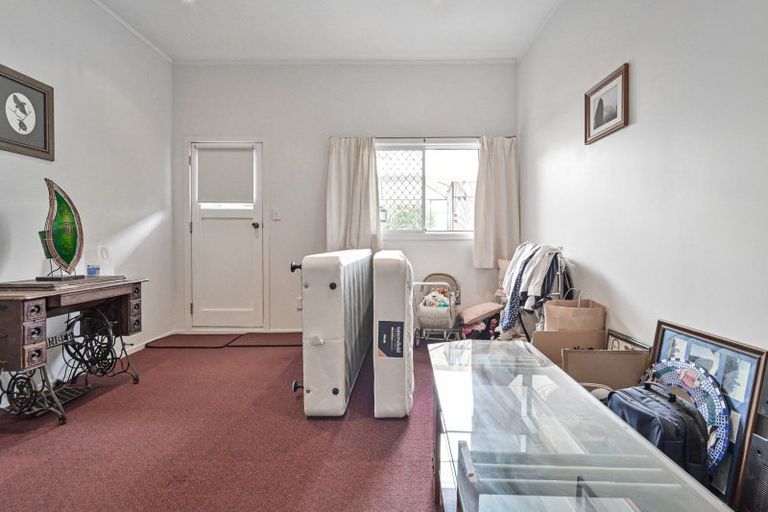 Photo of property in 910 Collinge Road, Mayfair, Hastings, 4122