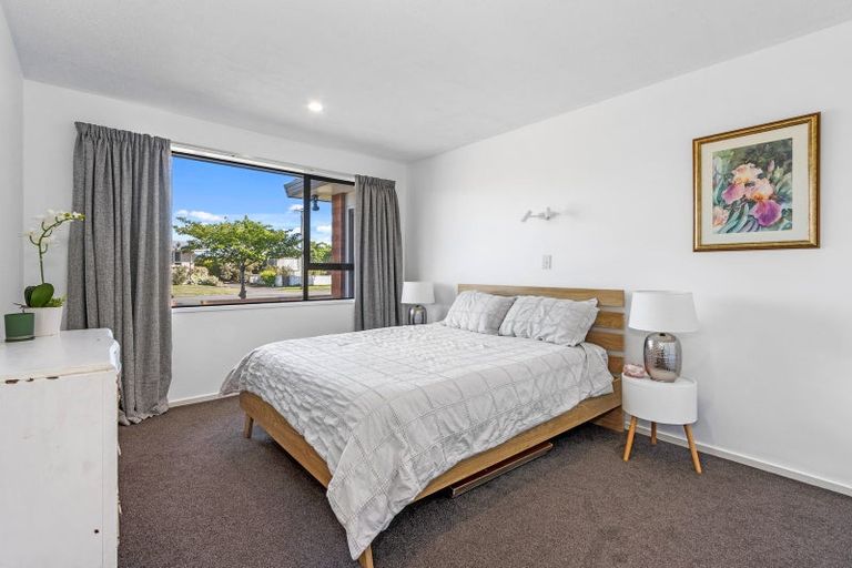 Photo of property in 1/22 Cotswold Avenue, Bishopdale, Christchurch, 8053