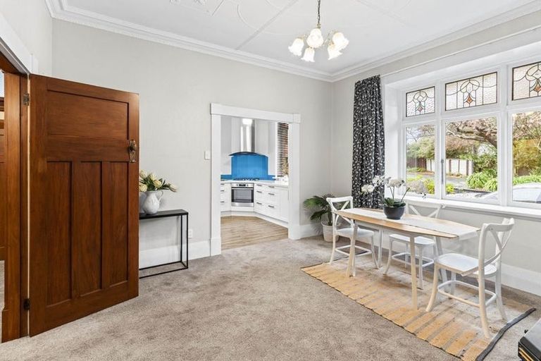 Photo of property in 241 Bay View Road, Saint Clair, Dunedin, 9012