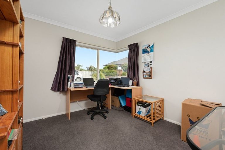 Photo of property in 24 Woodleigh Place, Ohauiti, Tauranga, 3112