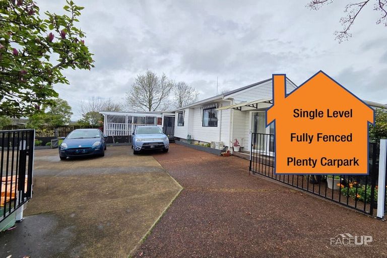 Photo of property in 323 Hobsonville Road, Hobsonville, Auckland, 0618