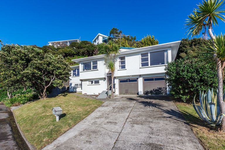 Photo of property in 28 Spinnaker Drive, Whitby, Porirua, 5024
