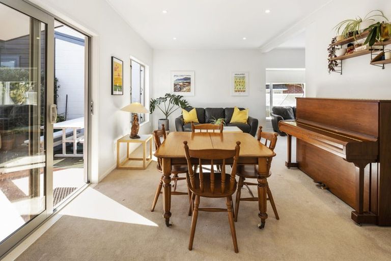 Photo of property in 23f2 Box Hill, Khandallah, Wellington, 6035