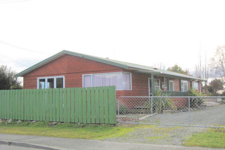 Photo of property in 12 Gunn Street, Te Anau, 9600