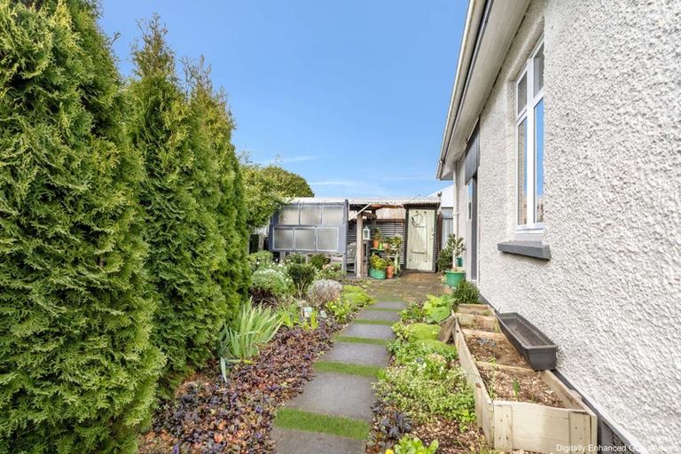 Photo of property in 56 Waihi Road, Hawera, 4610