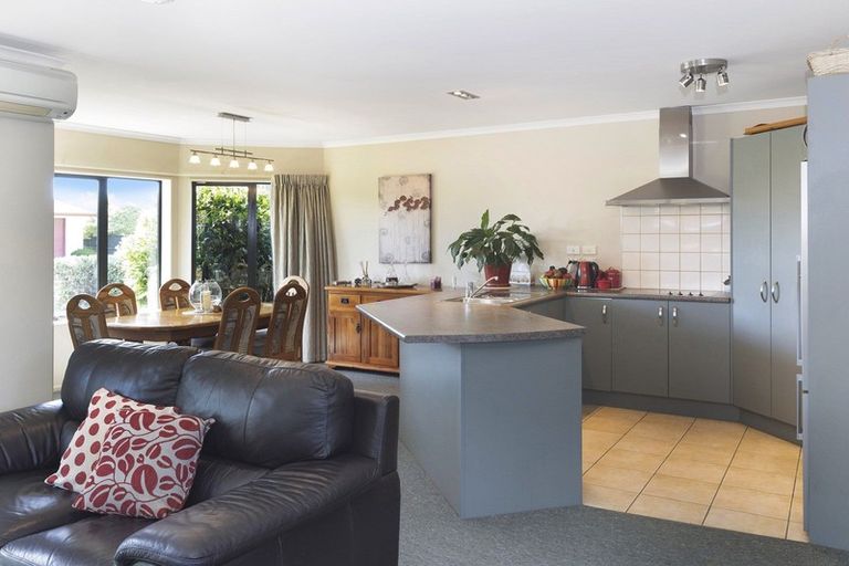 Photo of property in 21 Mounter Avenue, Northwood, Christchurch, 8051