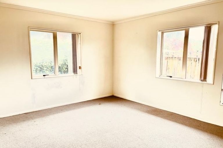 Photo of property in 15 Saybrook Place, Mangere, Auckland, 2022