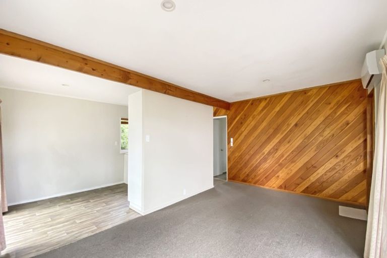 Photo of property in 23 Flaunty Place, West Harbour, Auckland, 0618
