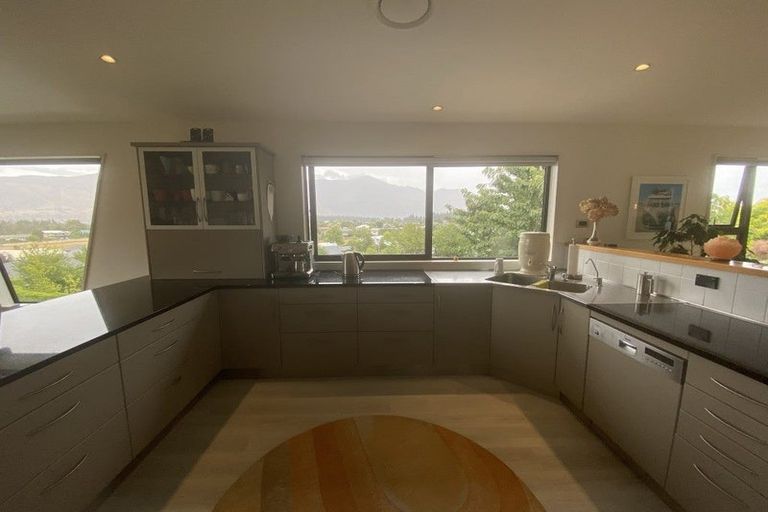 Photo of property in 9 Fastness Crescent, Wanaka, 9305