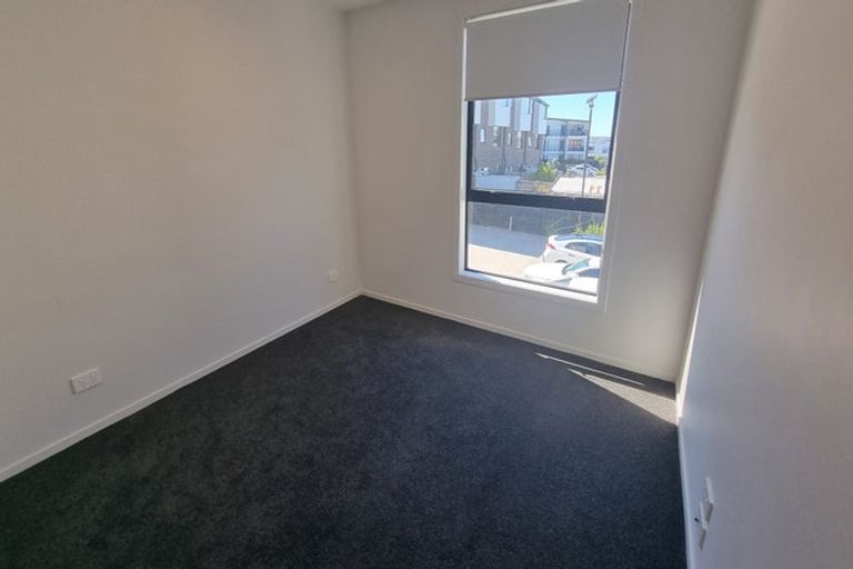 Photo of property in 9/3234 Great North Road, New Lynn, Auckland, 0600