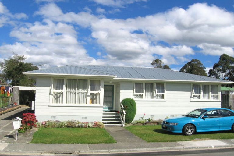Photo of property in 26 Speargrass Grove, Timberlea, Upper Hutt, 5018