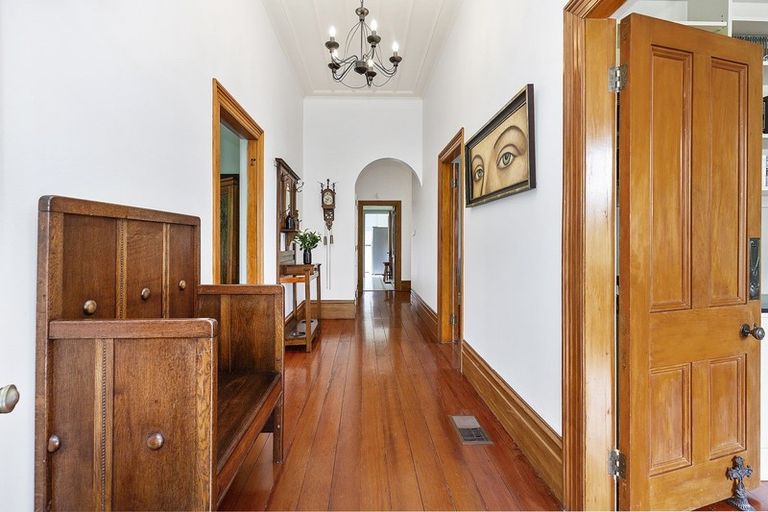 Photo of property in 49 Simla Crescent, Khandallah, Wellington, 6035