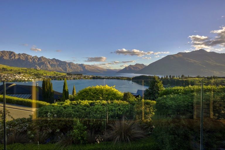 Photo of property in 54 Panorama Terrace, Queenstown, 9300