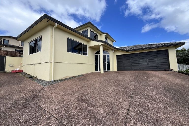 Photo of property in 36 Mandeville Place, Unsworth Heights, Auckland, 0632