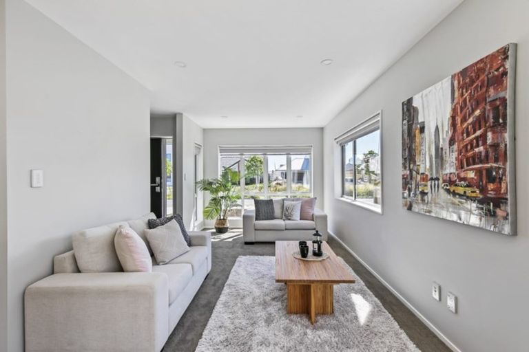 Photo of property in 33 Matata Drive, Takanini, 2112