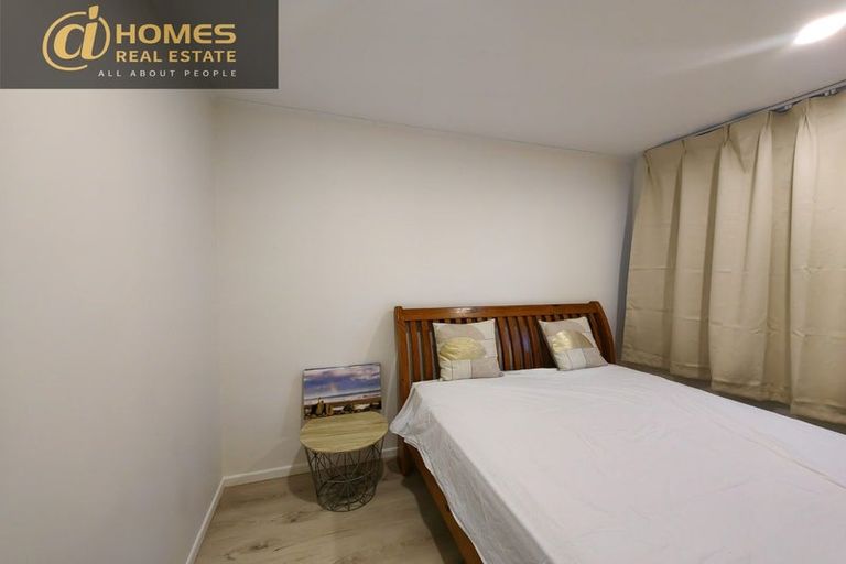 Photo of property in 4/84 Portage Road, New Lynn, Auckland, 0600