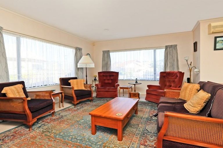 Photo of property in 11 Beaufort Place, Taradale, Napier, 4112