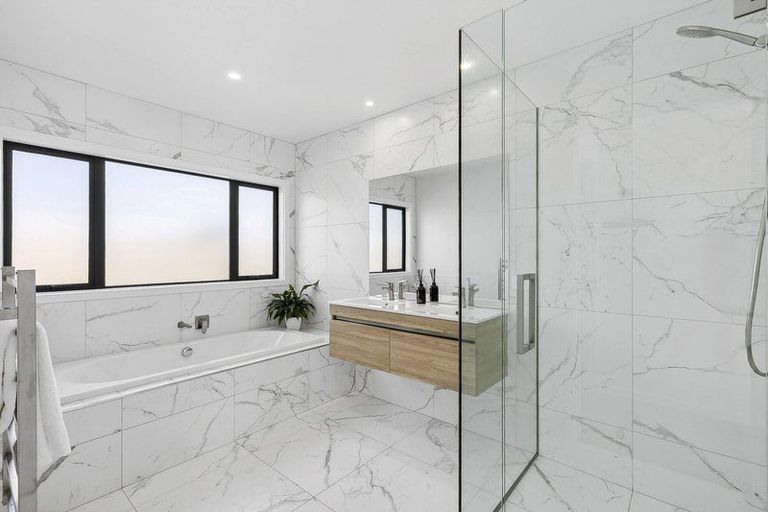 Photo of property in 47 Pounamu Avenue, Albert Town, Wanaka, 9305