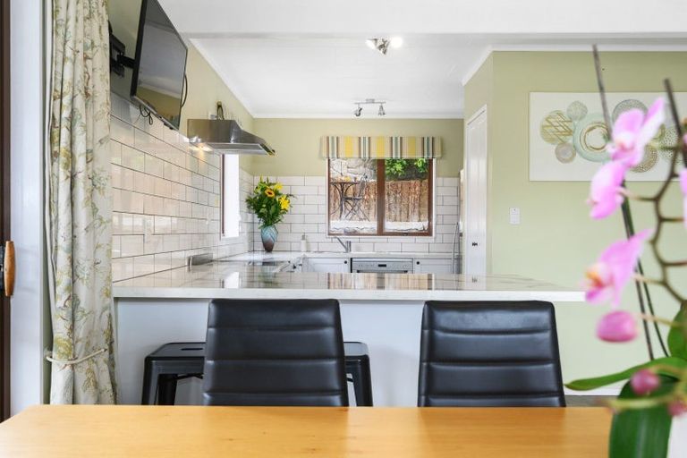 Photo of property in 26 Tawavale Street, Pukehangi, Rotorua, 3015