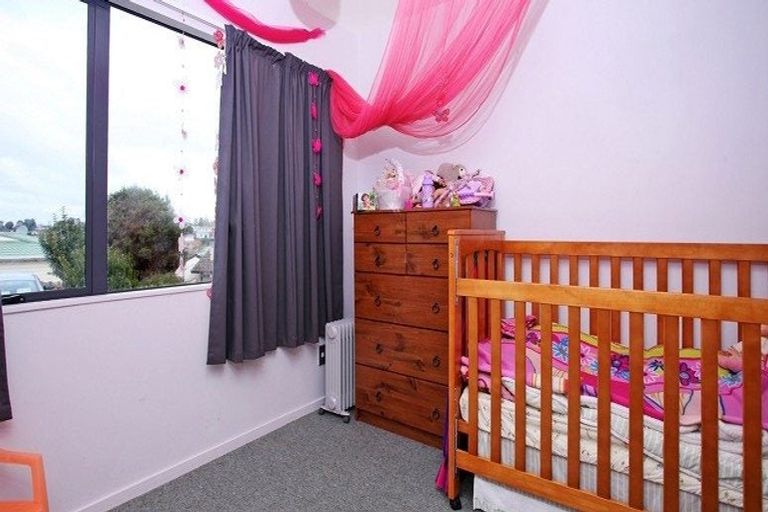 Photo of property in 97 Athena Drive, Totara Vale, Auckland, 0629
