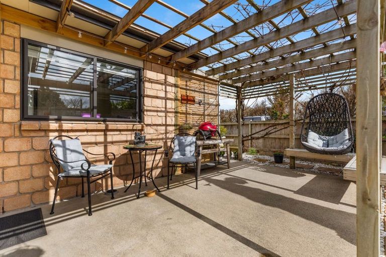 Photo of property in 64 Martyn Street, Waiuku, 2123