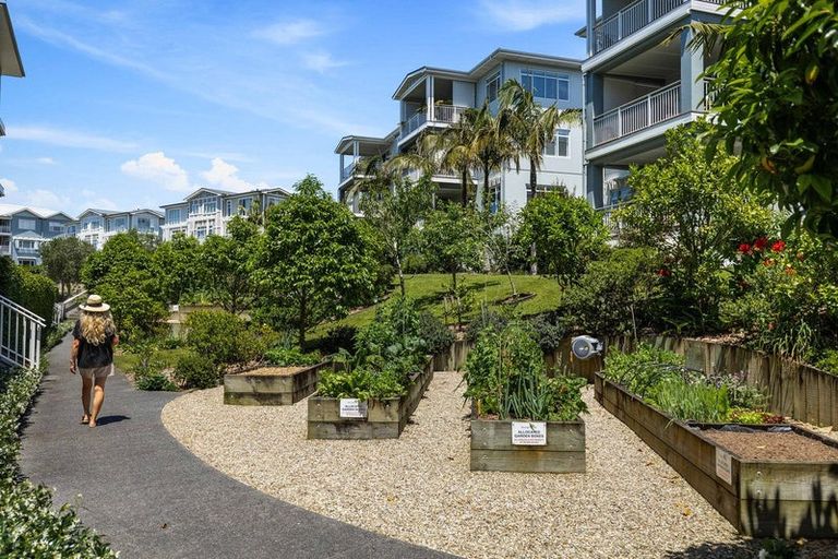 Photo of property in 130 Landmark Terrace, Orewa, 0931