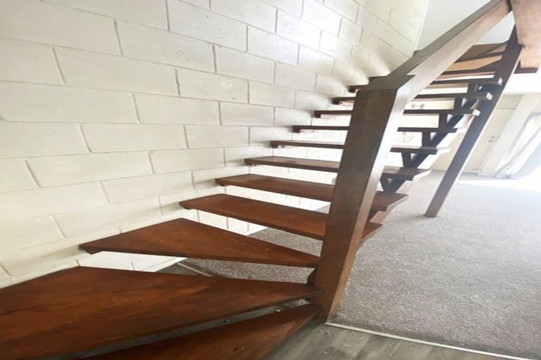 Photo of property in 267 Massey Road, Mangere East, Auckland, 2024