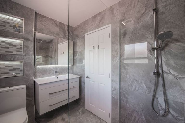 Photo of property in 313 Hobsonville Road, Hobsonville, Auckland, 0618