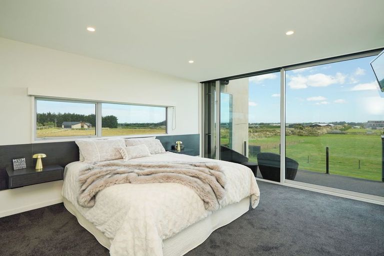 Photo of property in 89 Sunrise Drive, Seaward Bush, Invercargill, 9812