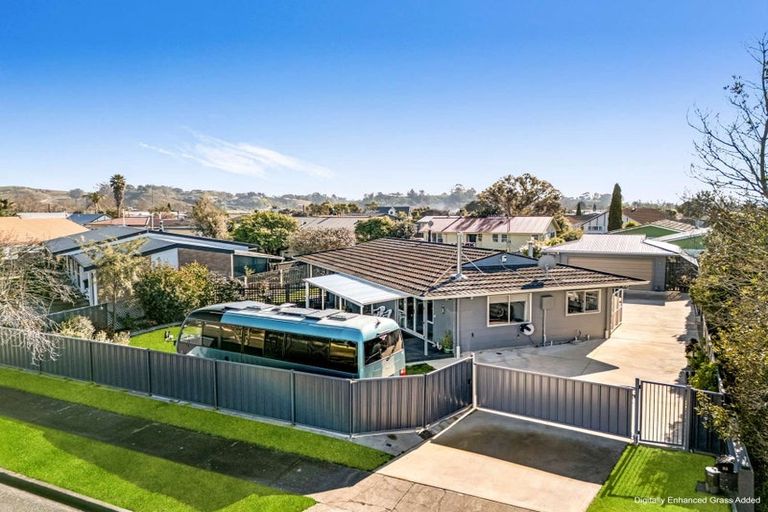 Photo of property in 22 Glamorgan Avenue, Tamatea, Napier, 4112