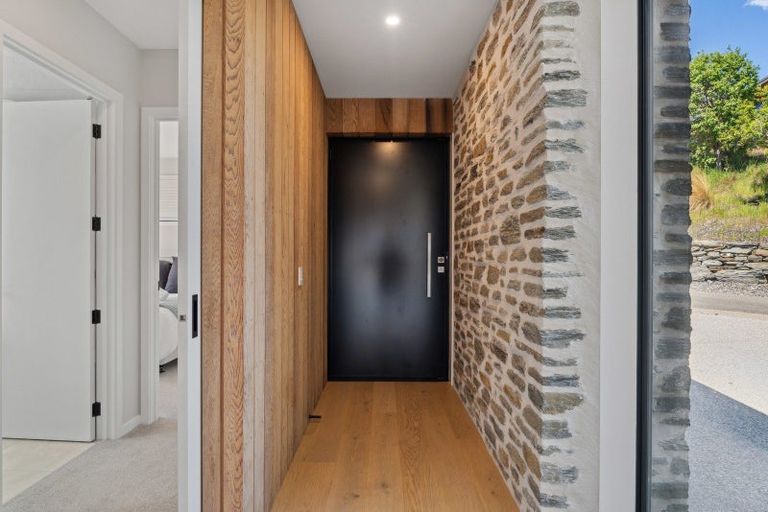 Photo of property in 11a Double Cone Road, Jacks Point, Queenstown, 9371