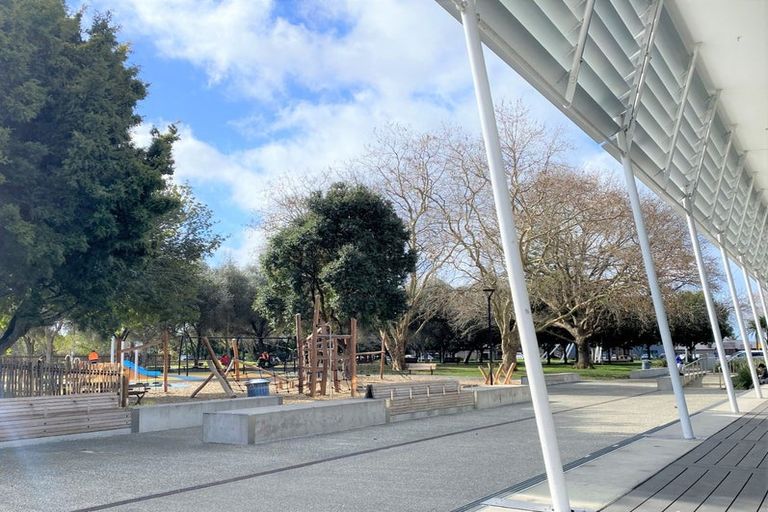 Photo of property in 1/39 Renata Crescent, Te Atatu Peninsula, Auckland, 0610